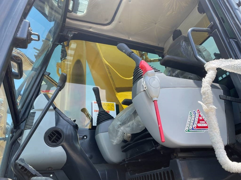 Komatsu PC 400 - Máy xúc bánh xích: hình 4 Komatsu PC 400 - Máy xúc bánh xích: hình 4