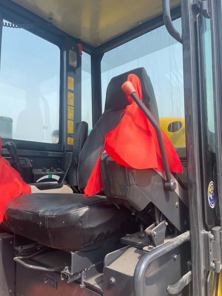 Cho thuê Komatsu PC 56  Komatsu PC 56: hình 8