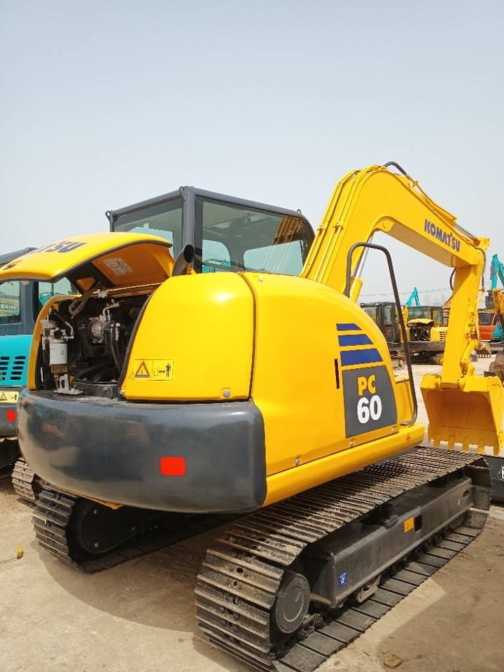 Komatsu PC 60 - Máy xúc bánh xích: hình 3 Komatsu PC 60 - Máy xúc bánh xích: hình 3
