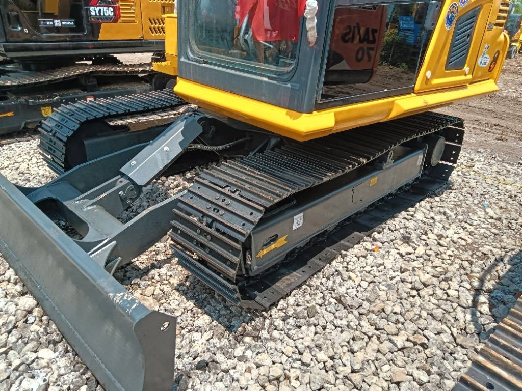 Komatsu PC 70 - Máy xúc bánh xích: hình 5 Komatsu PC 70 - Máy xúc bánh xích: hình 5