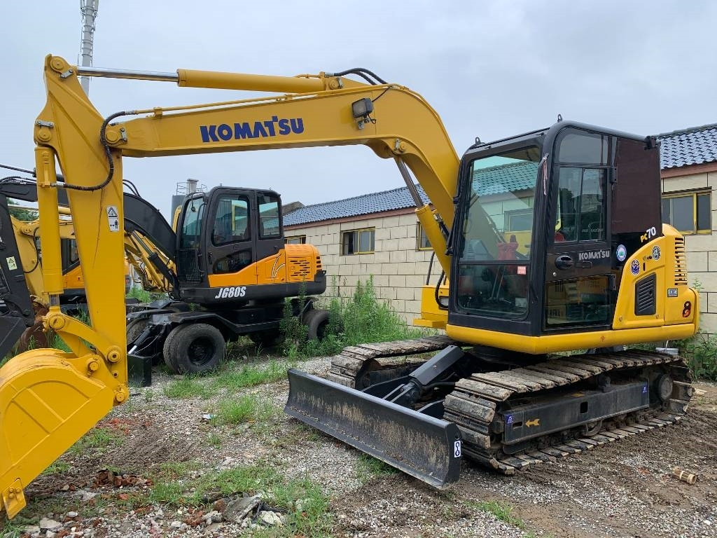 Komatsu PC 70 - Máy xúc mini: hình 3 Komatsu PC 70 - Máy xúc mini: hình 3