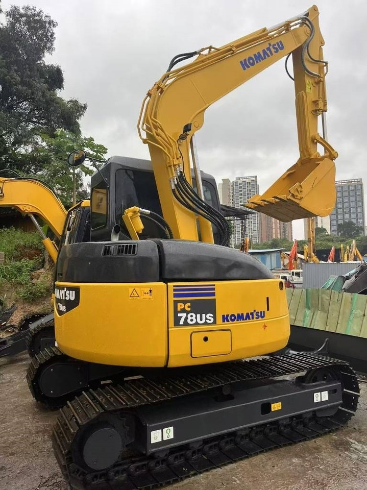 Komatsu PC 78 - Máy xúc bánh xích: hình 5 Komatsu PC 78 - Máy xúc bánh xích: hình 5