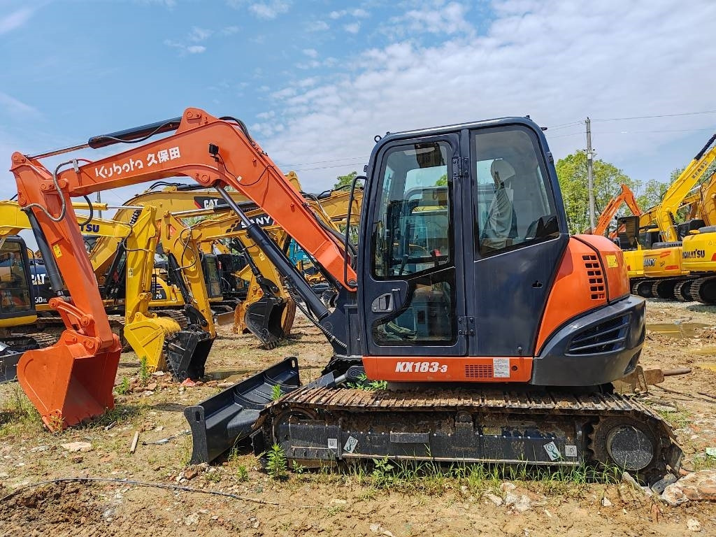Kubota KX 183 - Máy xúc mini: hình 2 Kubota KX 183 - Máy xúc mini: hình 2