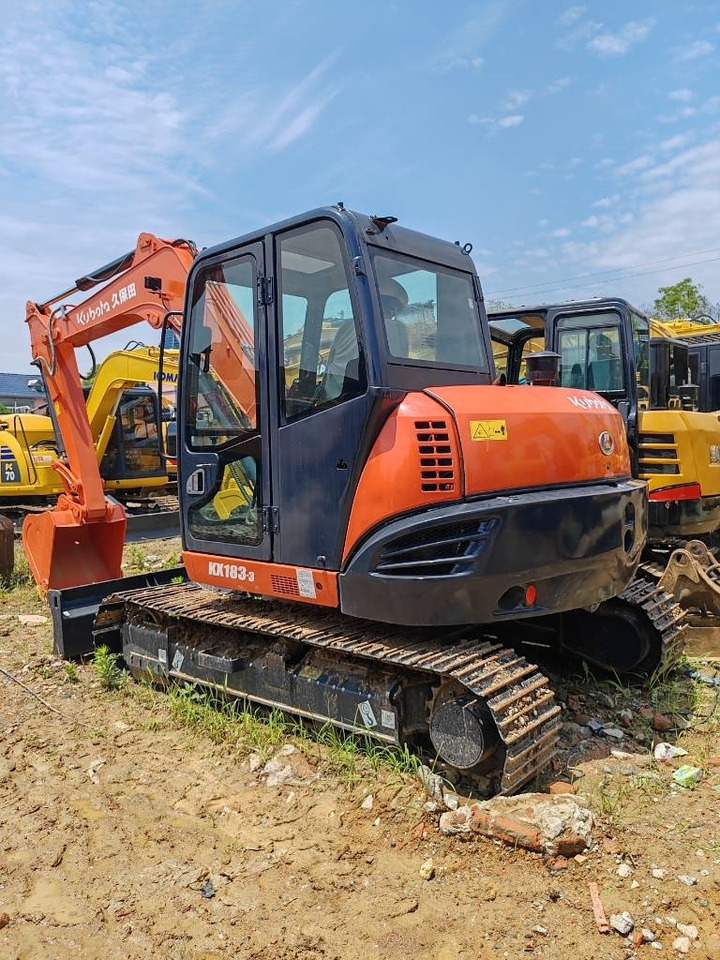Kubota KX 183 - Máy xúc mini: hình 1 Kubota KX 183 - Máy xúc mini: hình 1