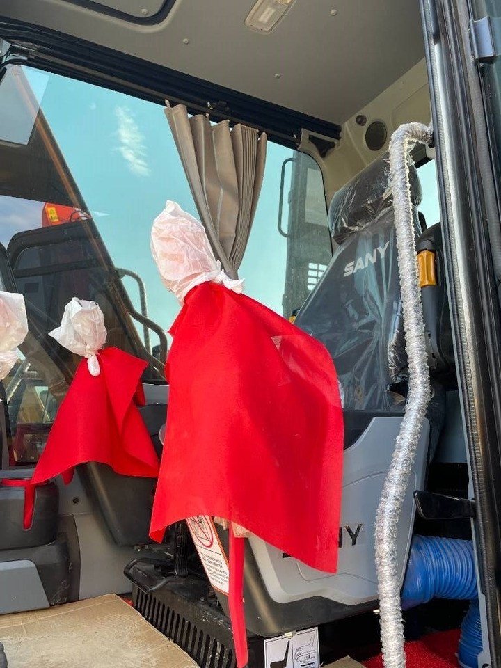 Sany SY 135 C - Máy xúc bánh xích: hình 5 Sany SY 135 C - Máy xúc bánh xích: hình 5