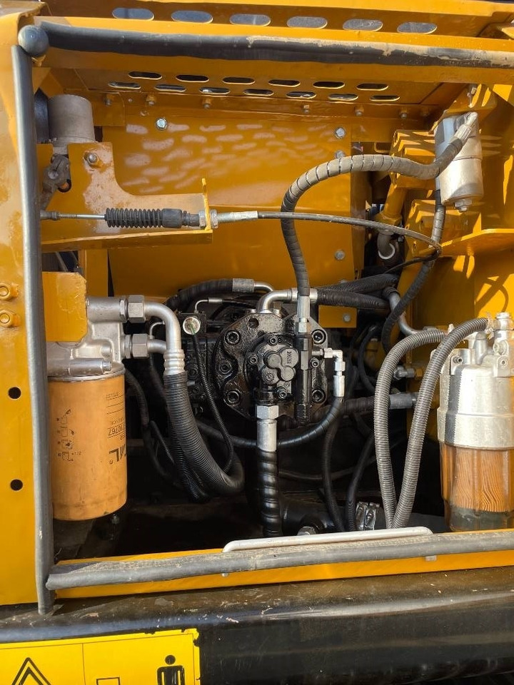 Sany SY 135 C - Máy xúc bánh xích: hình 2 Sany SY 135 C - Máy xúc bánh xích: hình 2