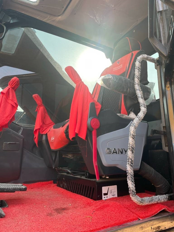 Sany SY 235 C - Máy xúc bánh xích: hình 2 Sany SY 235 C - Máy xúc bánh xích: hình 2