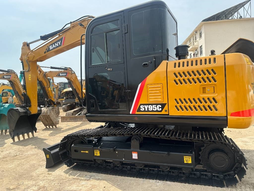 Sany SY 95 C - Máy xúc bánh xích: hình 2 Sany SY 95 C - Máy xúc bánh xích: hình 2