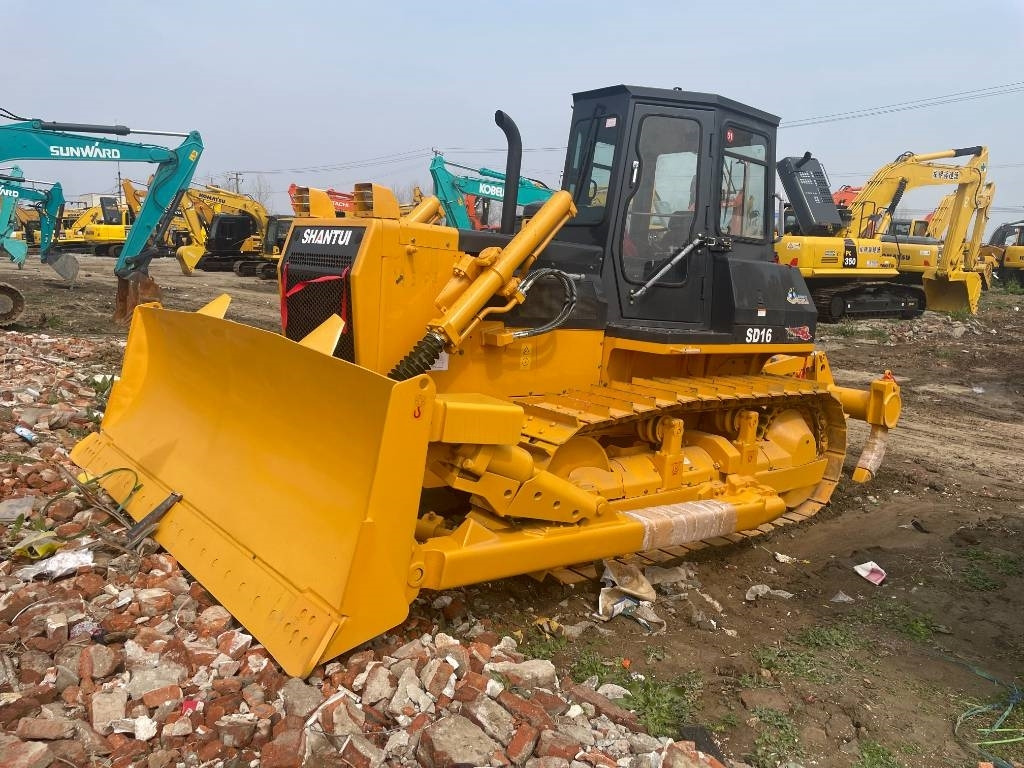 Shantui SD 16 - Máy ủi: hình 2 Shantui SD 16 - Máy ủi: hình 2