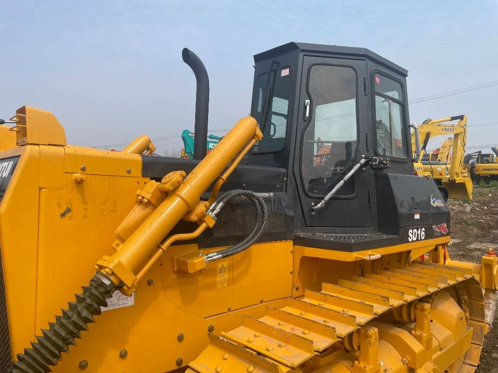 Shantui SD 16 - Máy ủi: hình 3 Shantui SD 16 - Máy ủi: hình 3