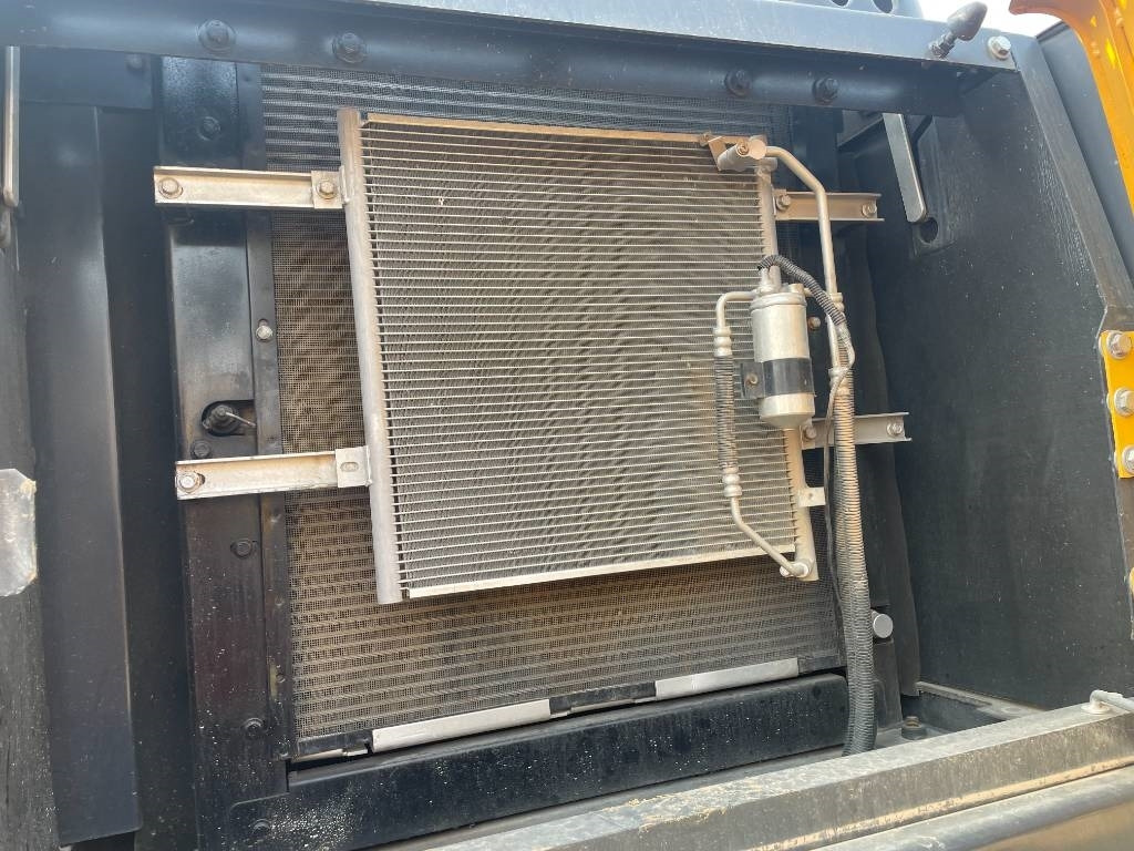 Volvo EC 210 - Máy xúc bánh xích: hình 4 Volvo EC 210 - Máy xúc bánh xích: hình 4