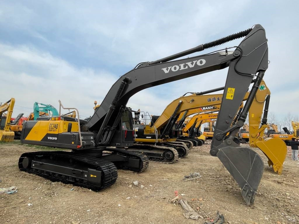 Volvo EC 240 - Máy xúc bánh xích: hình 3 Volvo EC 240 - Máy xúc bánh xích: hình 3