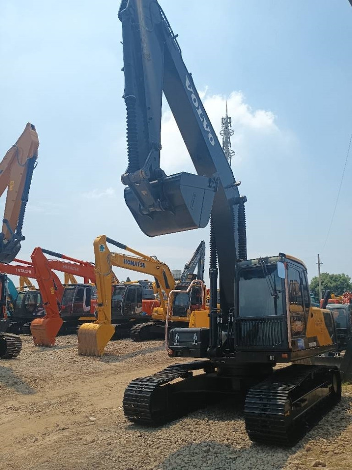 Volvo EC 240 - Máy xúc bánh xích: hình 4 Volvo EC 240 - Máy xúc bánh xích: hình 4