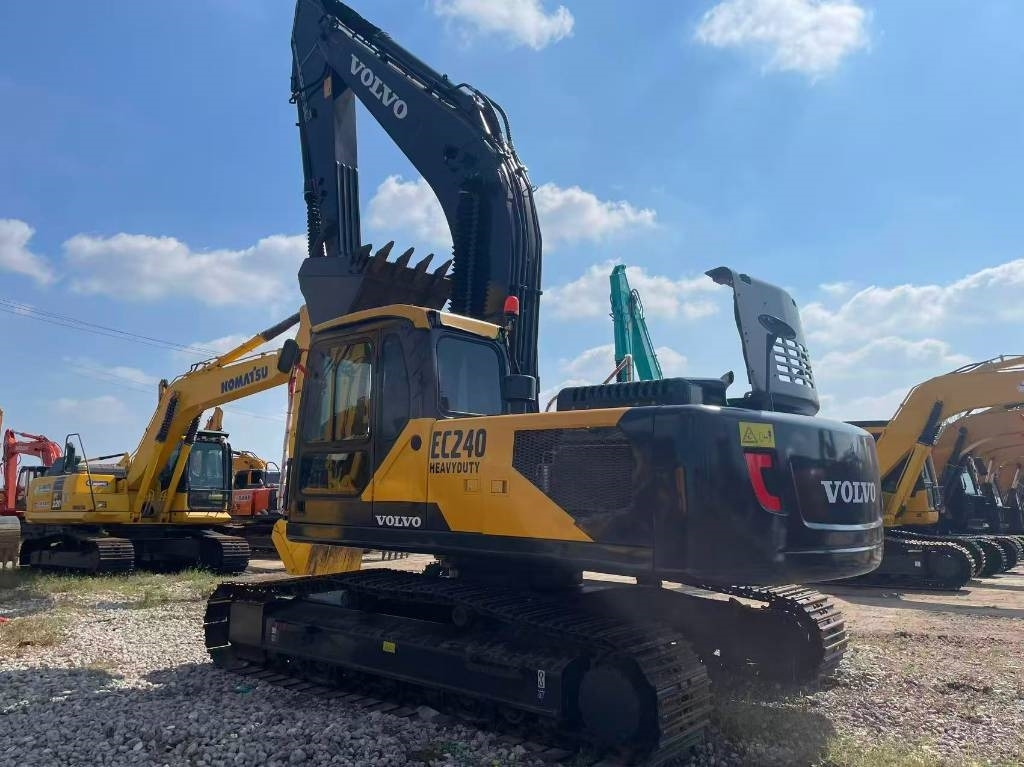 Volvo EC 240 - Máy xúc bánh xích: hình 2 Volvo EC 240 - Máy xúc bánh xích: hình 2