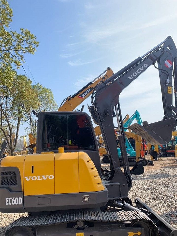 Volvo EC 60  - Máy xúc mini: hình 3 Volvo EC 60  - Máy xúc mini: hình 3