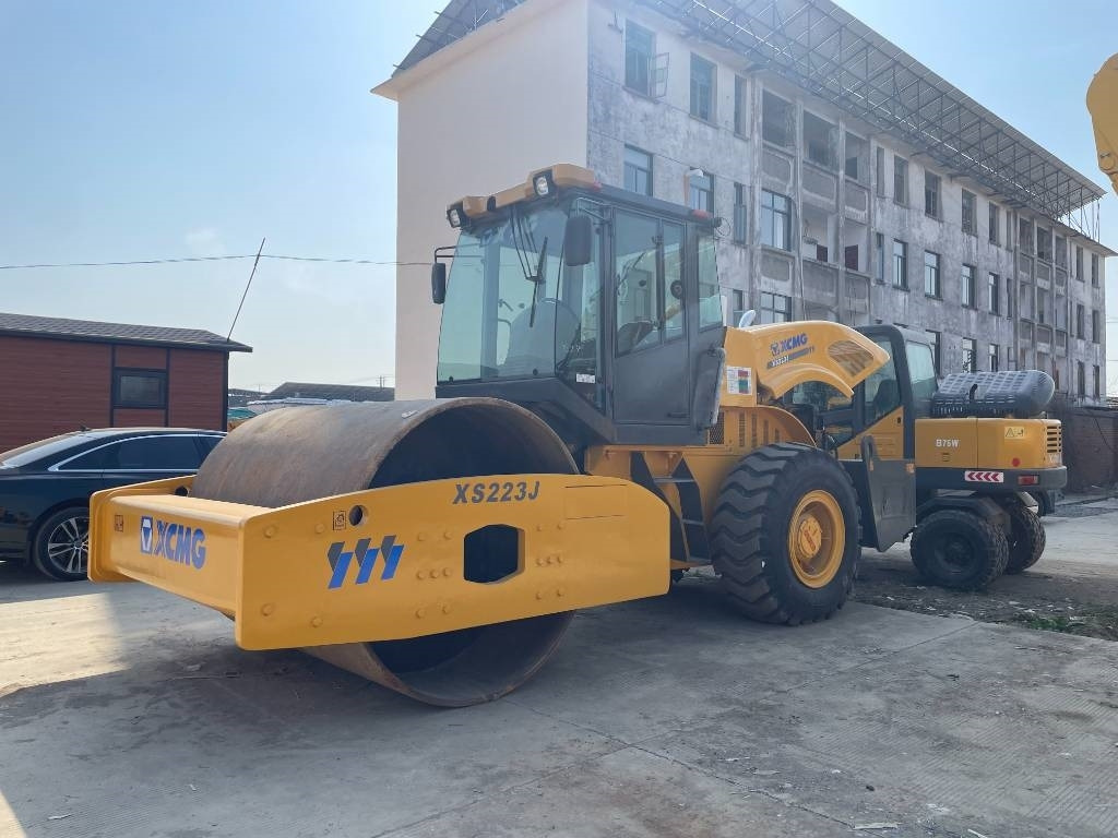 XCMG XS 223 J - Máy đầm: hình 1 XCMG XS 223 J - Máy đầm: hình 1