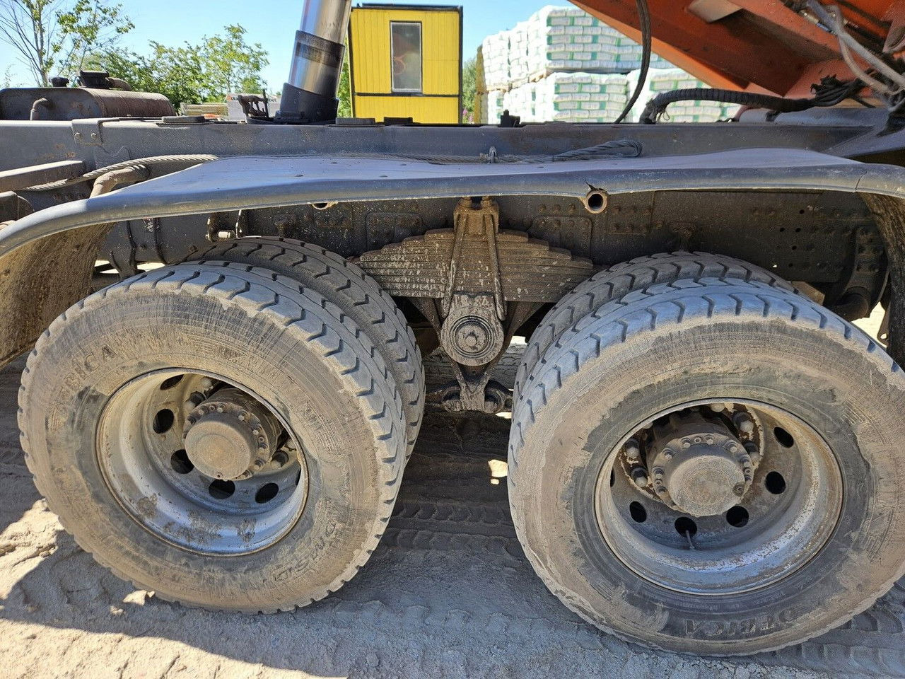 Renault Kerax 450 DXi - 6X6 - Full Spring - Mnual Gearbox - Xe ben: hình 5 Renault Kerax 450 DXi - 6X6 - Full Spring - Mnual Gearbox - Xe ben: hình 5