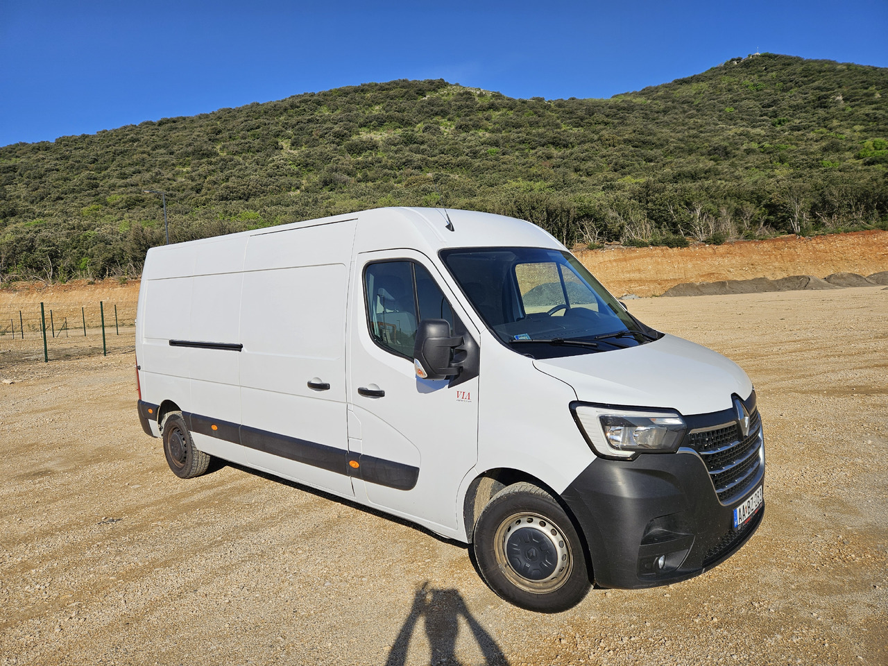 Renault Master III pack confort L3H2 P3 135LE - Xe tải nhỏ thùng kín: hình 3 Renault Master III pack confort L3H2 P3 135LE - Xe tải nhỏ thùng kín: hình 3