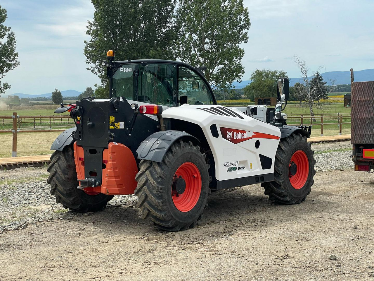 Xe nhấc hình viễn vọng kính Bobcat TL, 38-70 Agri , HF 135 HP AGRI STAGE V: hình 13