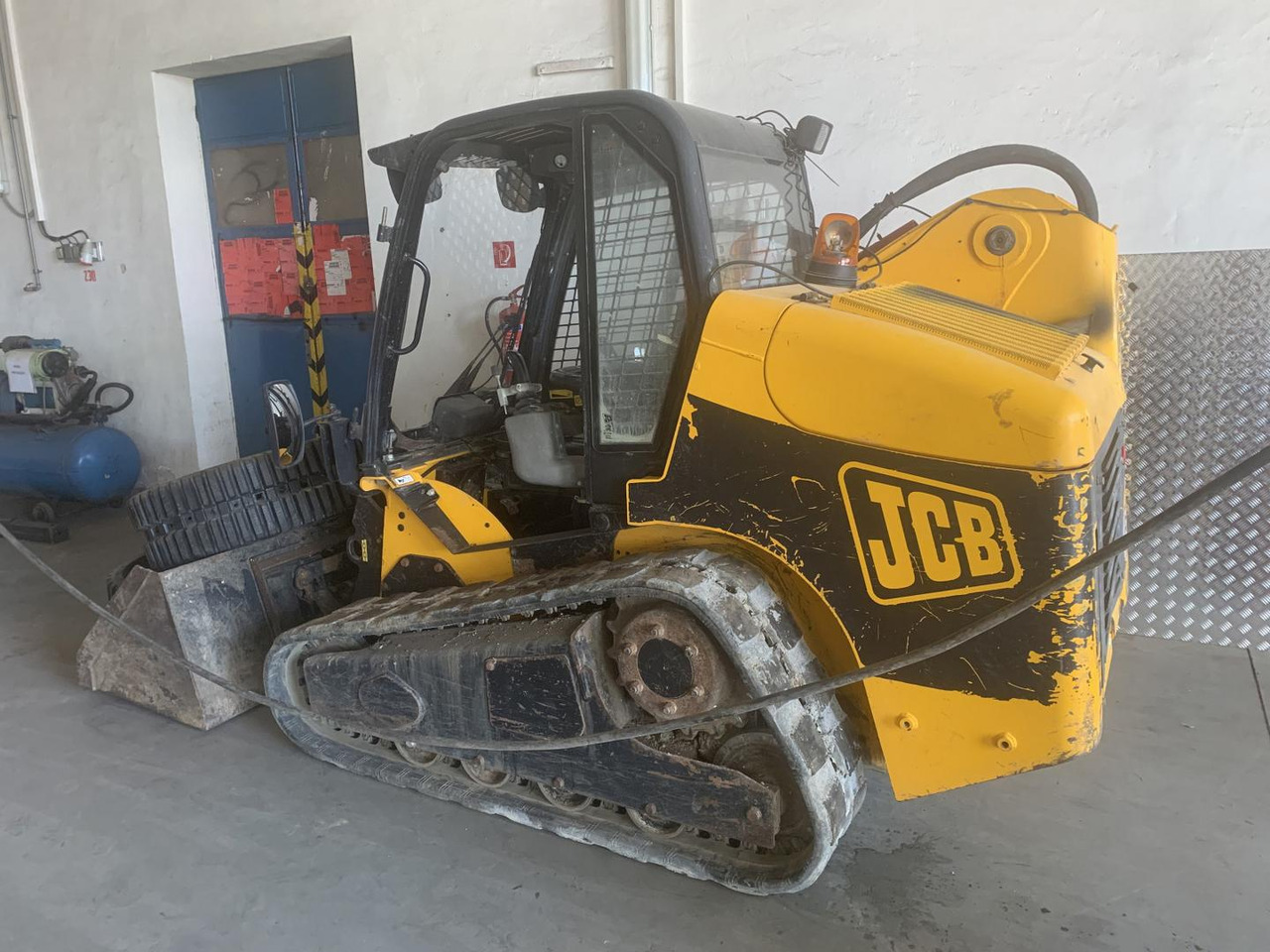 JCB 190T, 46kW, Pásový nakladač - Máy xúc lật đa năng: hình 4 JCB 190T, 46kW, Pásový nakladač - Máy xúc lật đa năng: hình 4