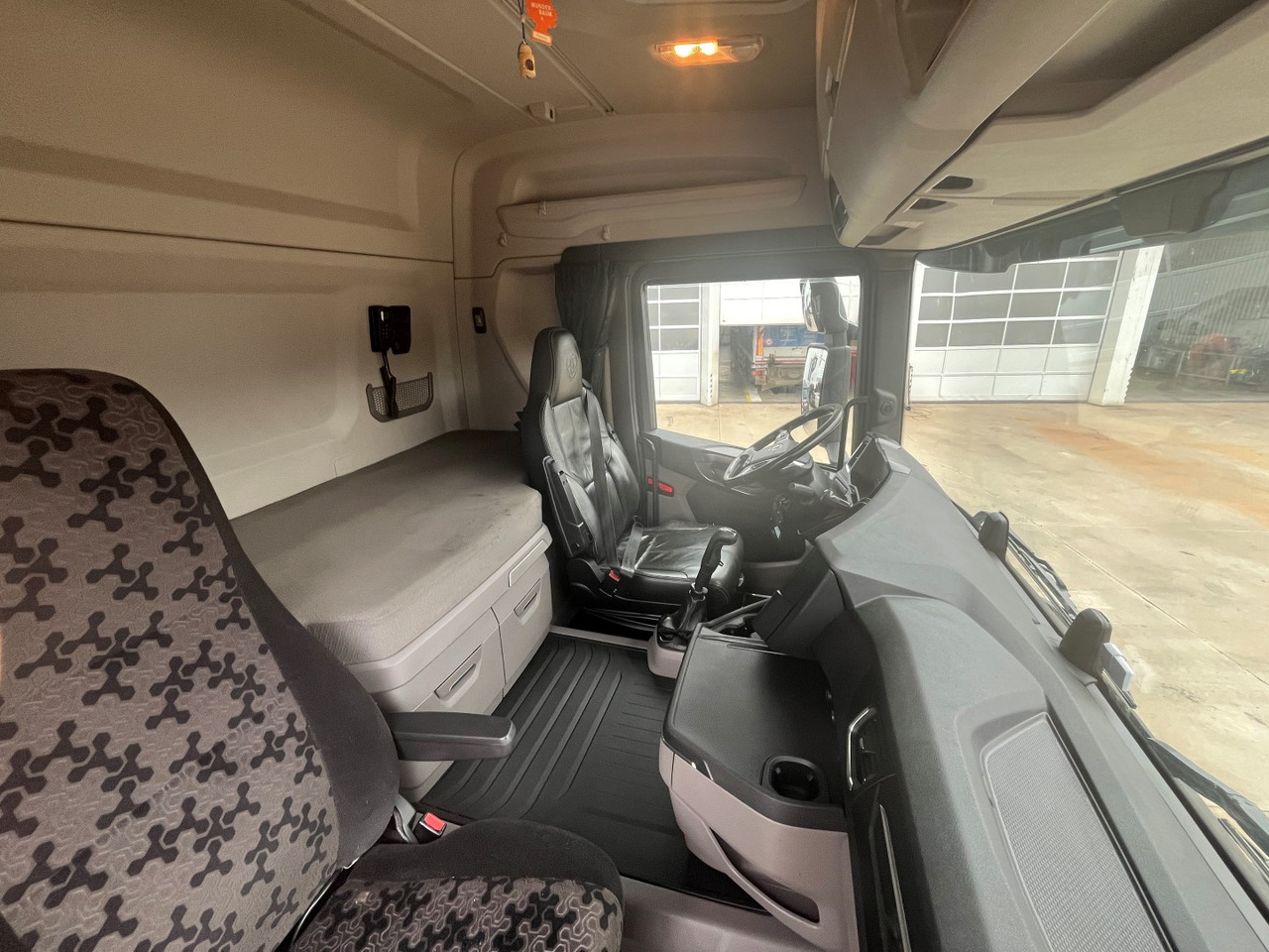 Xe tải thùng lửng/ Phẳng, Xe cẩu tự hành SCANIA R450,  2018, PALFINGER PK 22002 +RC: hình 21