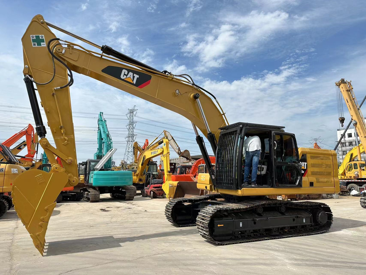 CATERPILLAR 330GC Used cat 330GC excavator - Máy xúc bánh xích: hình 1 CATERPILLAR 330GC Used cat 330GC excavator - Máy xúc bánh xích: hình 1