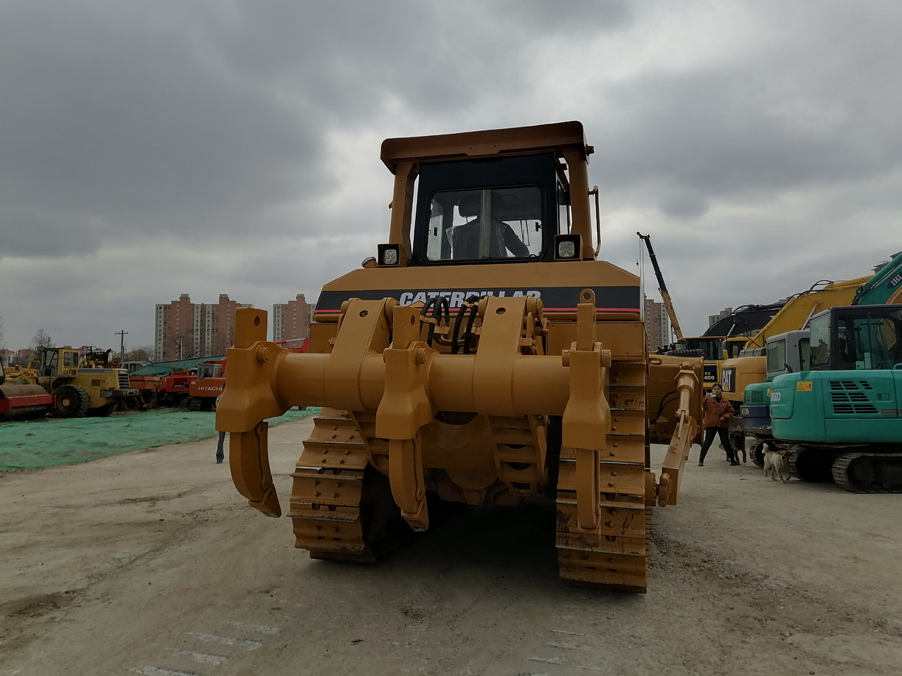 CATERPILLAR D8R - Máy ủi: hình 5 CATERPILLAR D8R - Máy ủi: hình 5