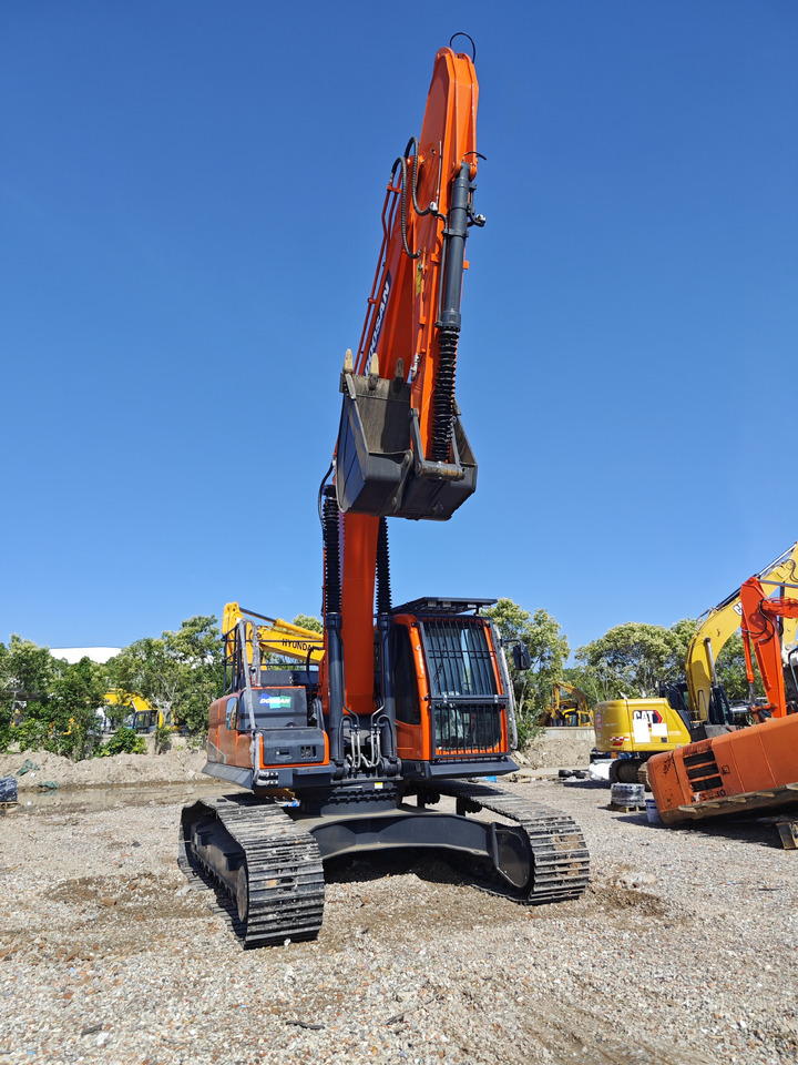 DOOSAN DX300 used excavator - Cẩu bánh lốp: hình 2 DOOSAN DX300 used excavator - Cẩu bánh lốp: hình 2