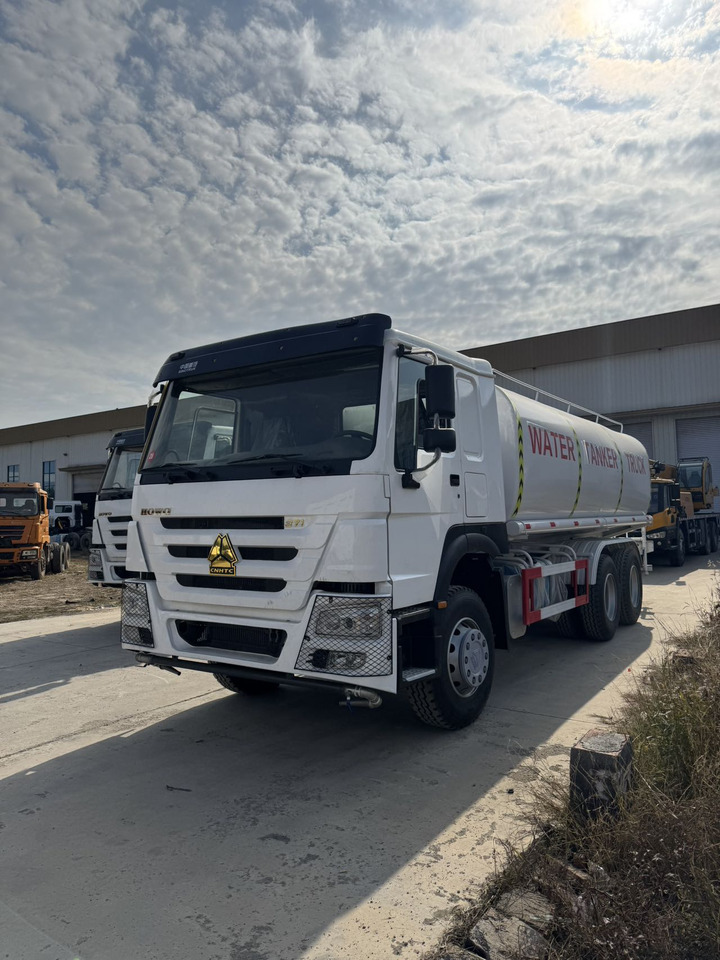 HOWO 371 Water Tanker Truck - Xe bồn: hình 3 HOWO 371 Water Tanker Truck - Xe bồn: hình 3