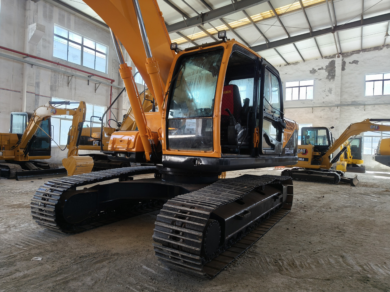 HYUNDAI 220 used 220lc-9 hyundai 225excavator - Máy xúc bánh xích: hình 5 HYUNDAI 220 used 220lc-9 hyundai 225excavator - Máy xúc bánh xích: hình 5