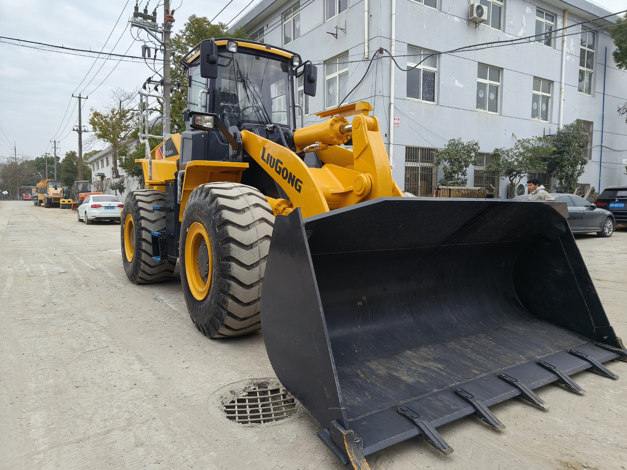 LIUGONG 856H used loader - Máy xúc lật bánh lốp: hình 5 LIUGONG 856H used loader - Máy xúc lật bánh lốp: hình 5
