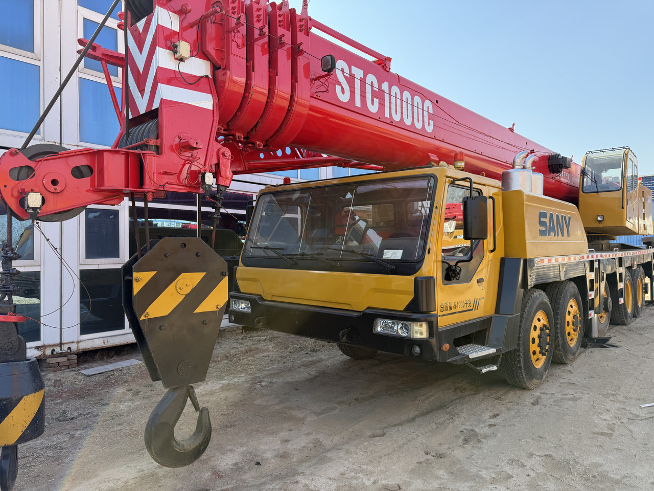SANY STC1000 100T Crane - Cẩu bánh lốp: hình 2 SANY STC1000 100T Crane - Cẩu bánh lốp: hình 2