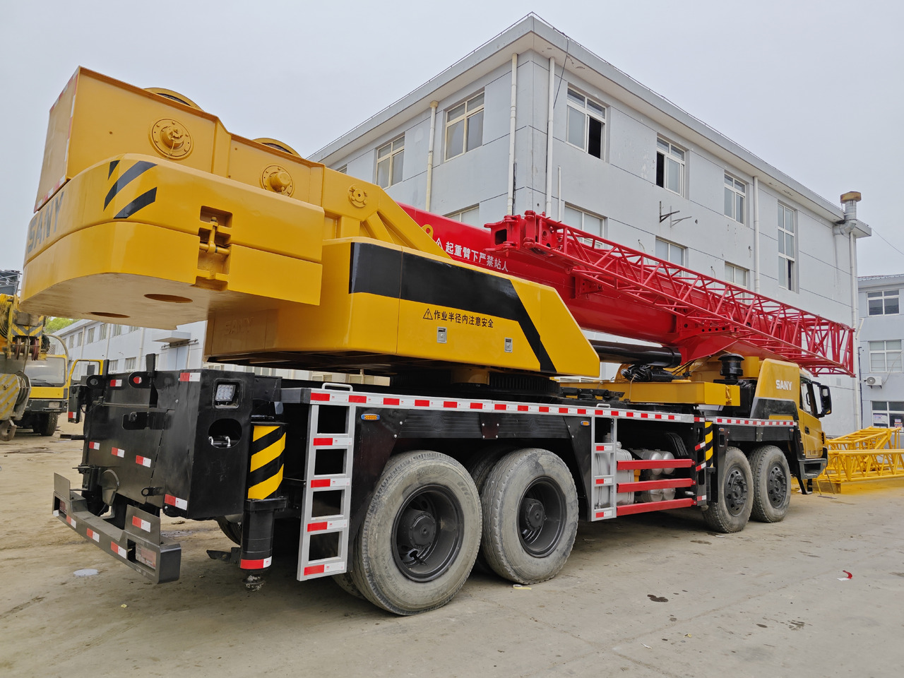 SANY stc800s truck crane - Cẩu bánh lốp: hình 1 SANY stc800s truck crane - Cẩu bánh lốp: hình 1
