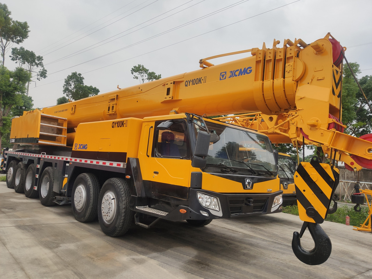 XCMG QY100K used Truck crane 100ton crane - Cẩu bánh lốp: hình 5 XCMG QY100K used Truck crane 100ton crane - Cẩu bánh lốp: hình 5