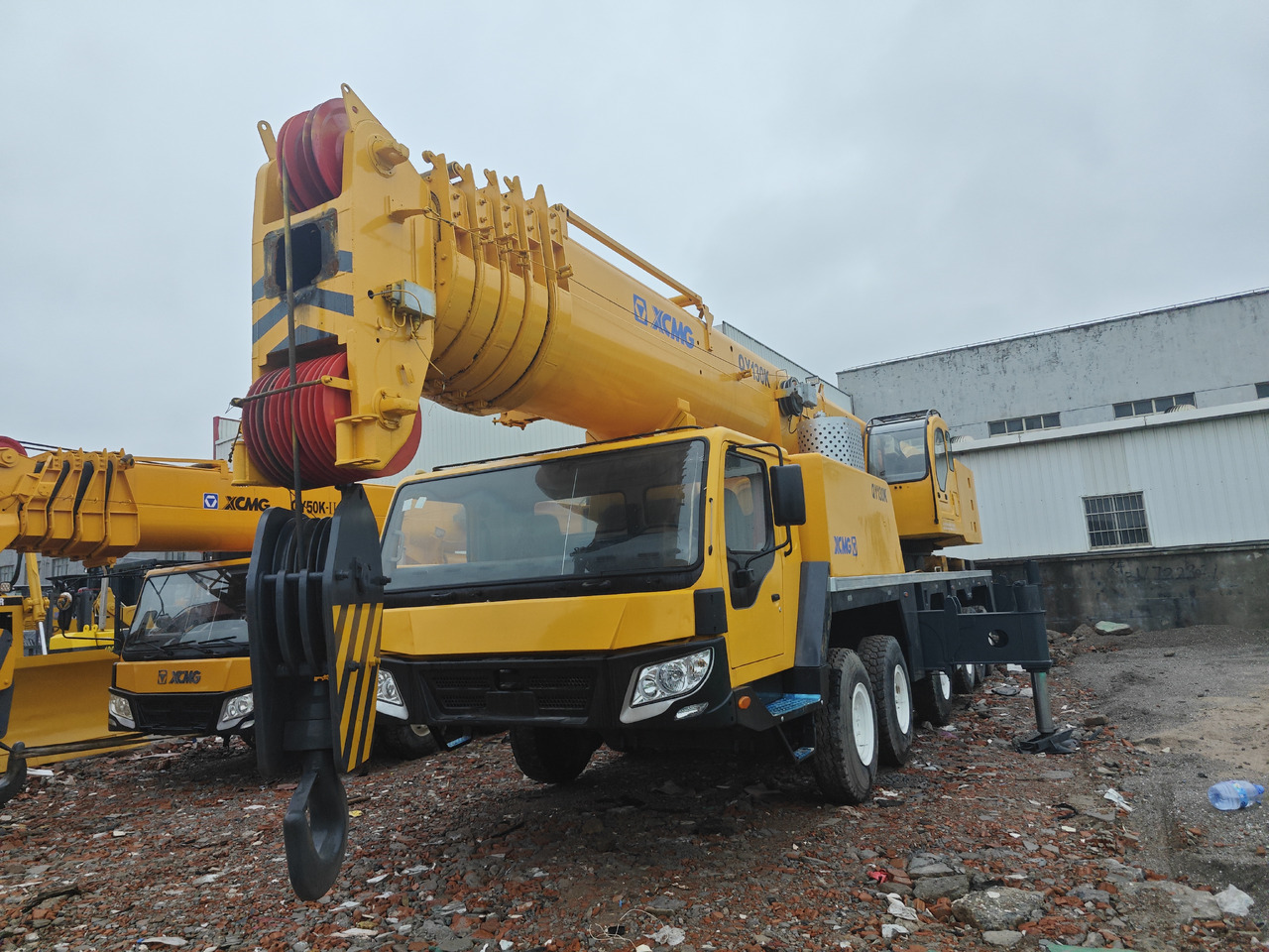 XCMG QY130K 130T Truck Crane - Cẩu bánh lốp: hình 4 XCMG QY130K 130T Truck Crane - Cẩu bánh lốp: hình 4