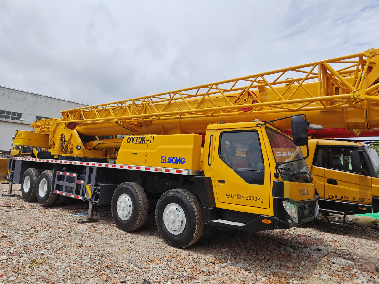 XCMG QY70K QY70K-II Used Crane 70t 70ton - Cẩu bánh lốp: hình 1 XCMG QY70K QY70K-II Used Crane 70t 70ton - Cẩu bánh lốp: hình 1