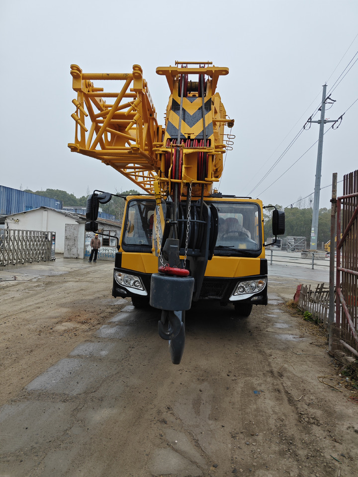 XCMG QY70K QY70KC XCT70 70T Crane - Cẩu bánh lốp: hình 3 XCMG QY70K QY70KC XCT70 70T Crane - Cẩu bánh lốp: hình 3
