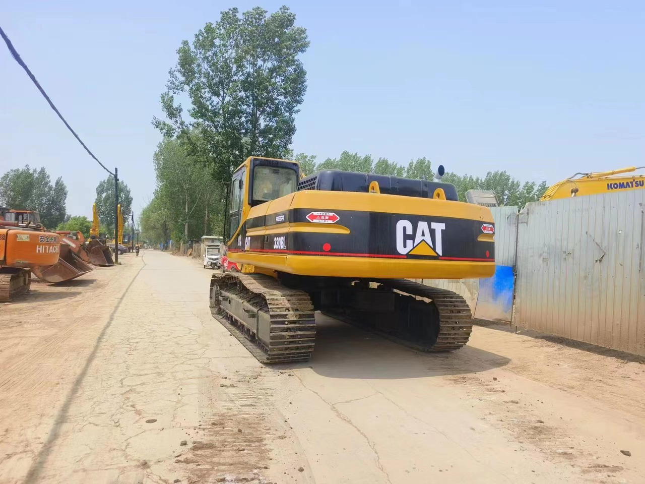 Caterpillar 330B Used excavator - Máy xúc bánh xích: hình 3 Caterpillar 330B Used excavator - Máy xúc bánh xích: hình 3