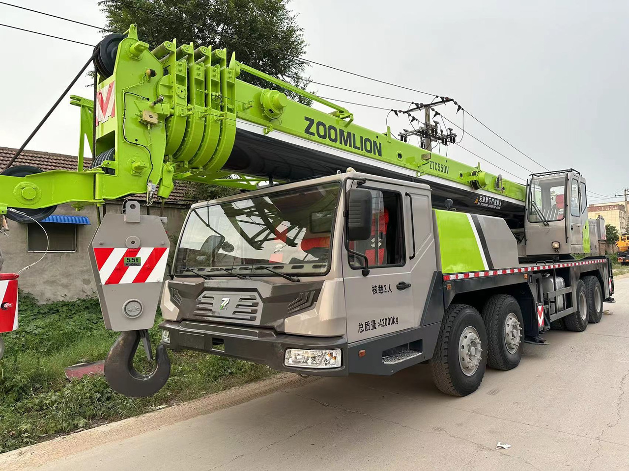 Zoomlion ztc550 used 55ton truck crane - Cẩu bánh lốp: hình 2 Zoomlion ztc550 used 55ton truck crane - Cẩu bánh lốp: hình 2