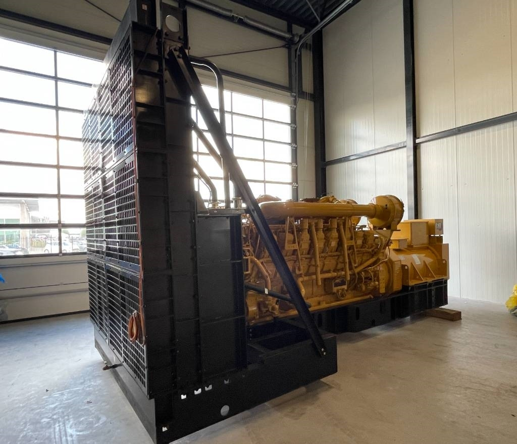 CAT 3516B - 2.250 kVA Generator - DPX-25084 - Bộ phát điện: hình 2 CAT 3516B - 2.250 kVA Generator - DPX-25084 - Bộ phát điện: hình 2