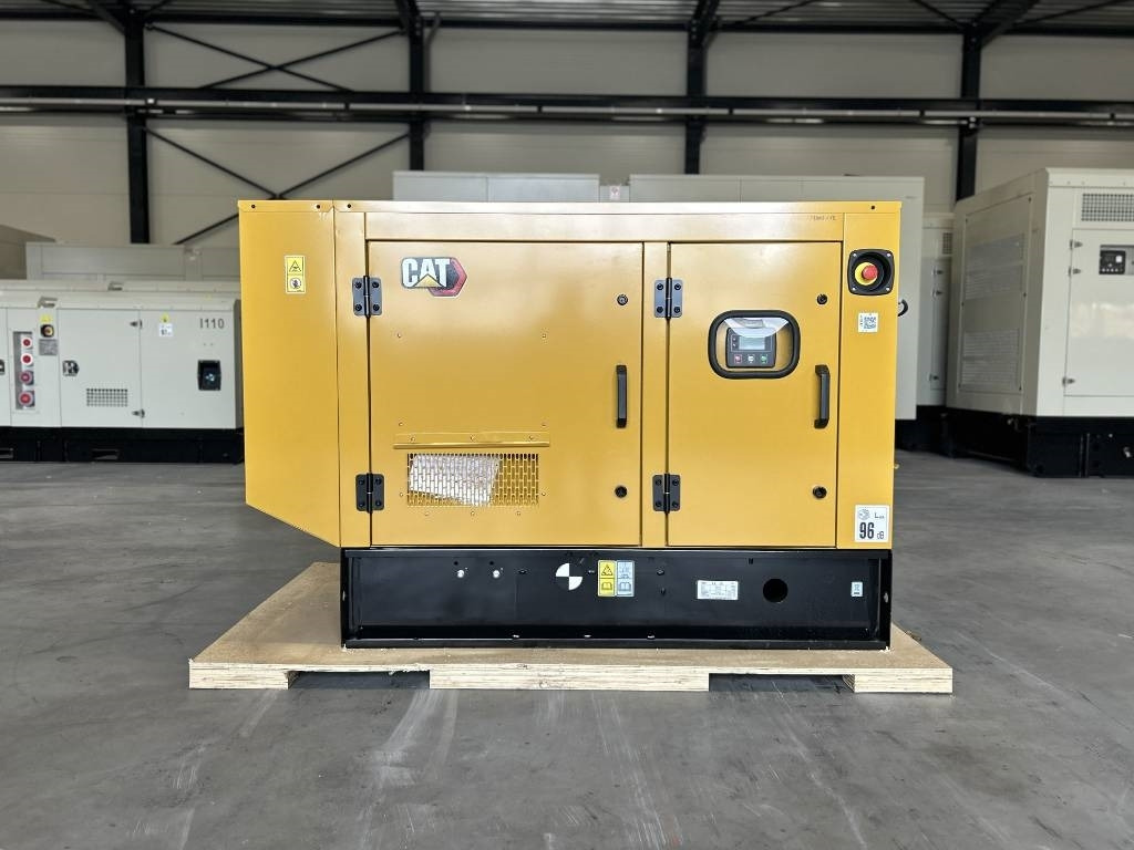 CAT DE13.5E3 - 13.5 kVA Generator - DPX-18001 - Bộ phát điện: hình 1 CAT DE13.5E3 - 13.5 kVA Generator - DPX-18001 - Bộ phát điện: hình 1