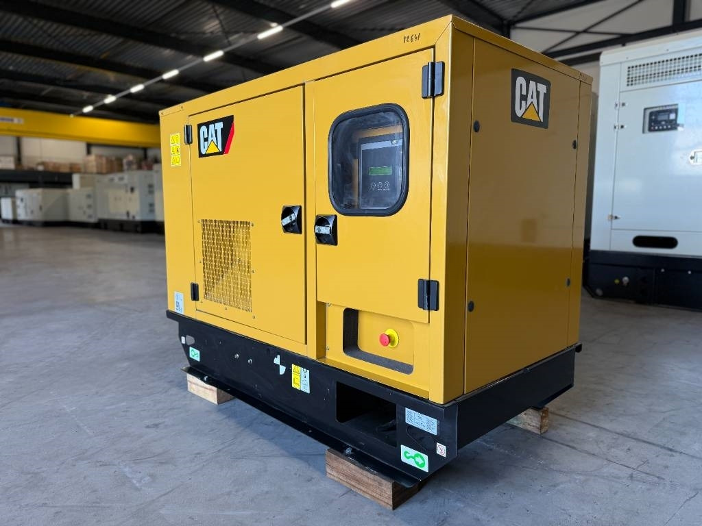 CAT DE22E3 - 22 kVA Generator - DPX-12641 - Bộ phát điện: hình 5 CAT DE22E3 - 22 kVA Generator - DPX-12641 - Bộ phát điện: hình 5
