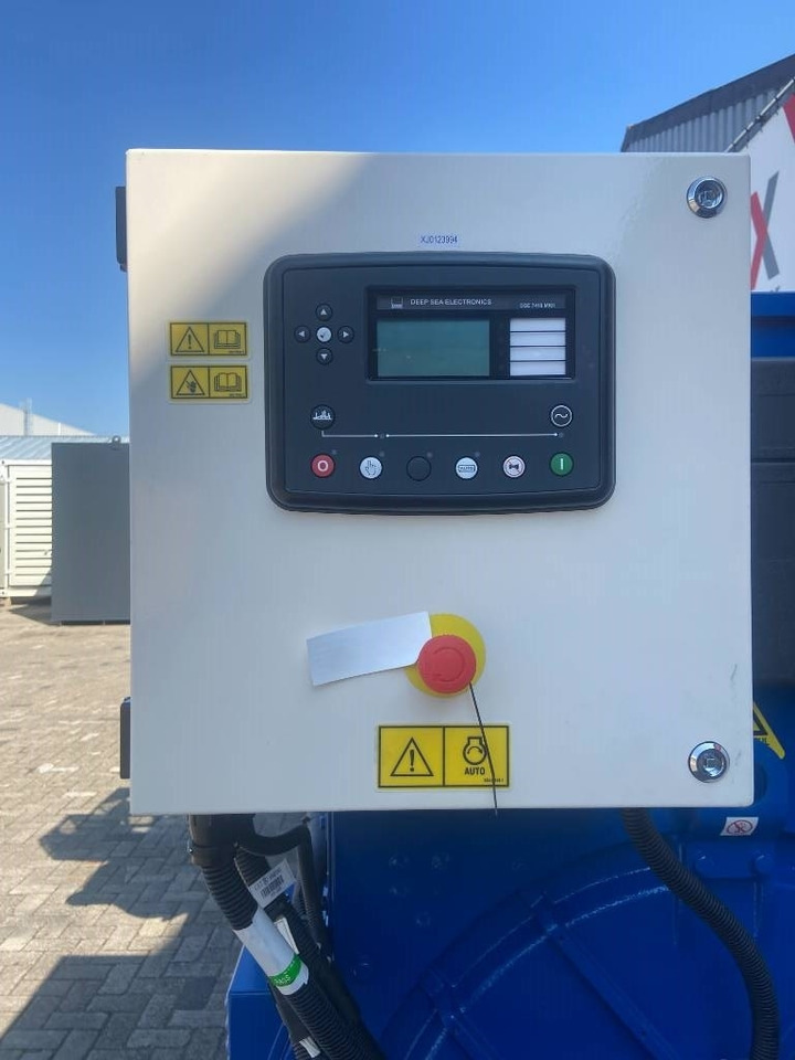 FG Wilson P2500-3 - 2500 kVA Genset - DPX-16035-O - Bộ phát điện: hình 4 FG Wilson P2500-3 - 2500 kVA Genset - DPX-16035-O - Bộ phát điện: hình 4