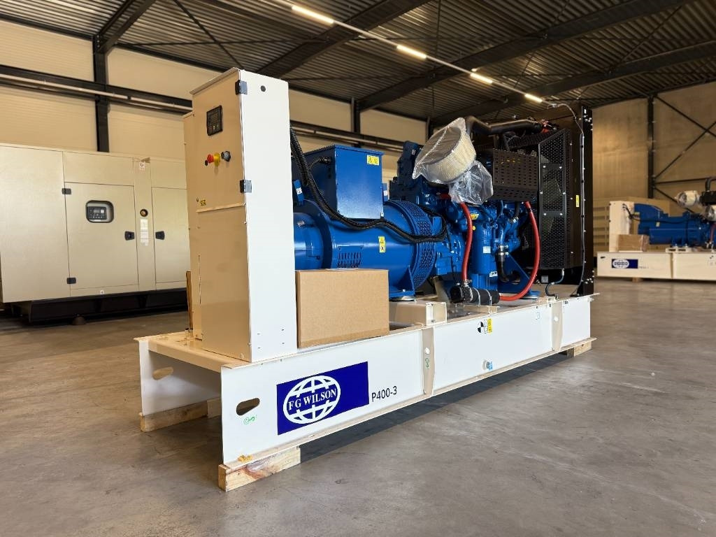 FG Wilson P400-3 - 400 kVA Open Genset - DPX-16017-O - Bộ phát điện: hình 2 FG Wilson P400-3 - 400 kVA Open Genset - DPX-16017-O - Bộ phát điện: hình 2