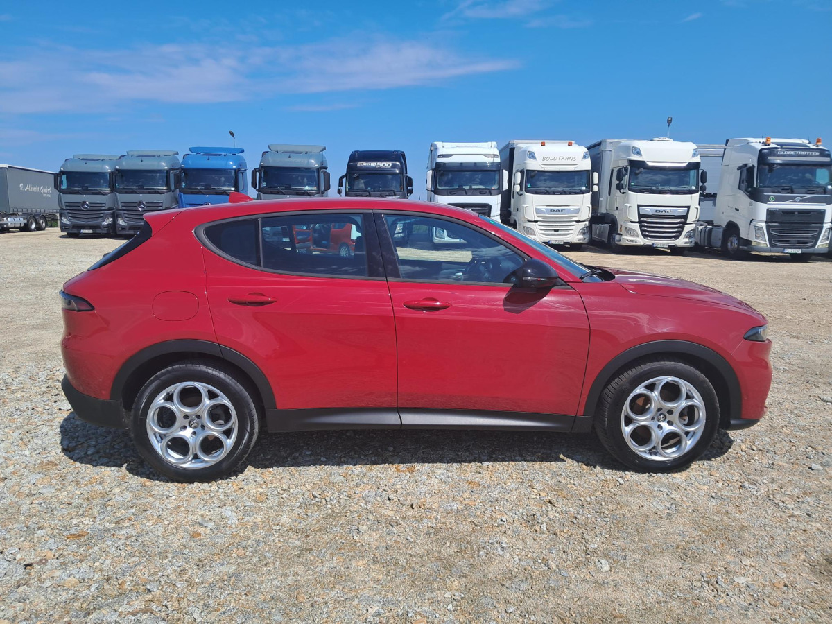 ALFA ROMEO TONALE SUV - SUV: hình 4 ALFA ROMEO TONALE SUV - SUV: hình 4