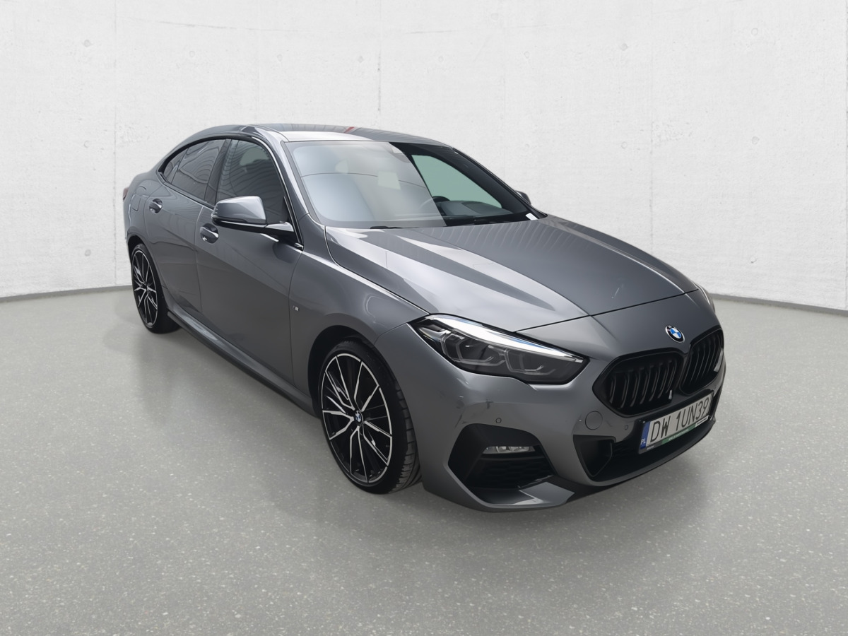 BMW 218 I SEDAN - Sedan: hình 2 BMW 218 I SEDAN - Sedan: hình 2