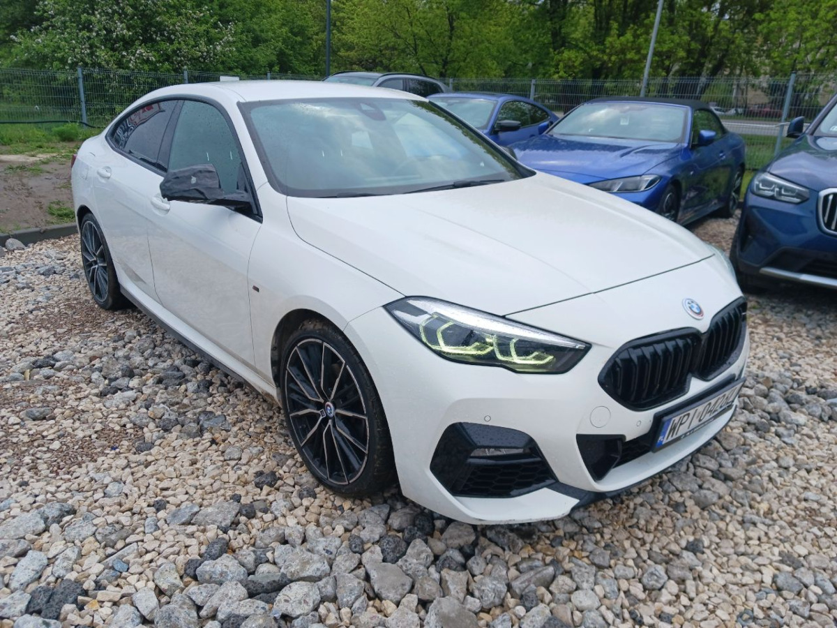 BMW 218i M Sport SEDAN - Sedan: hình 1 BMW 218i M Sport SEDAN - Sedan: hình 1