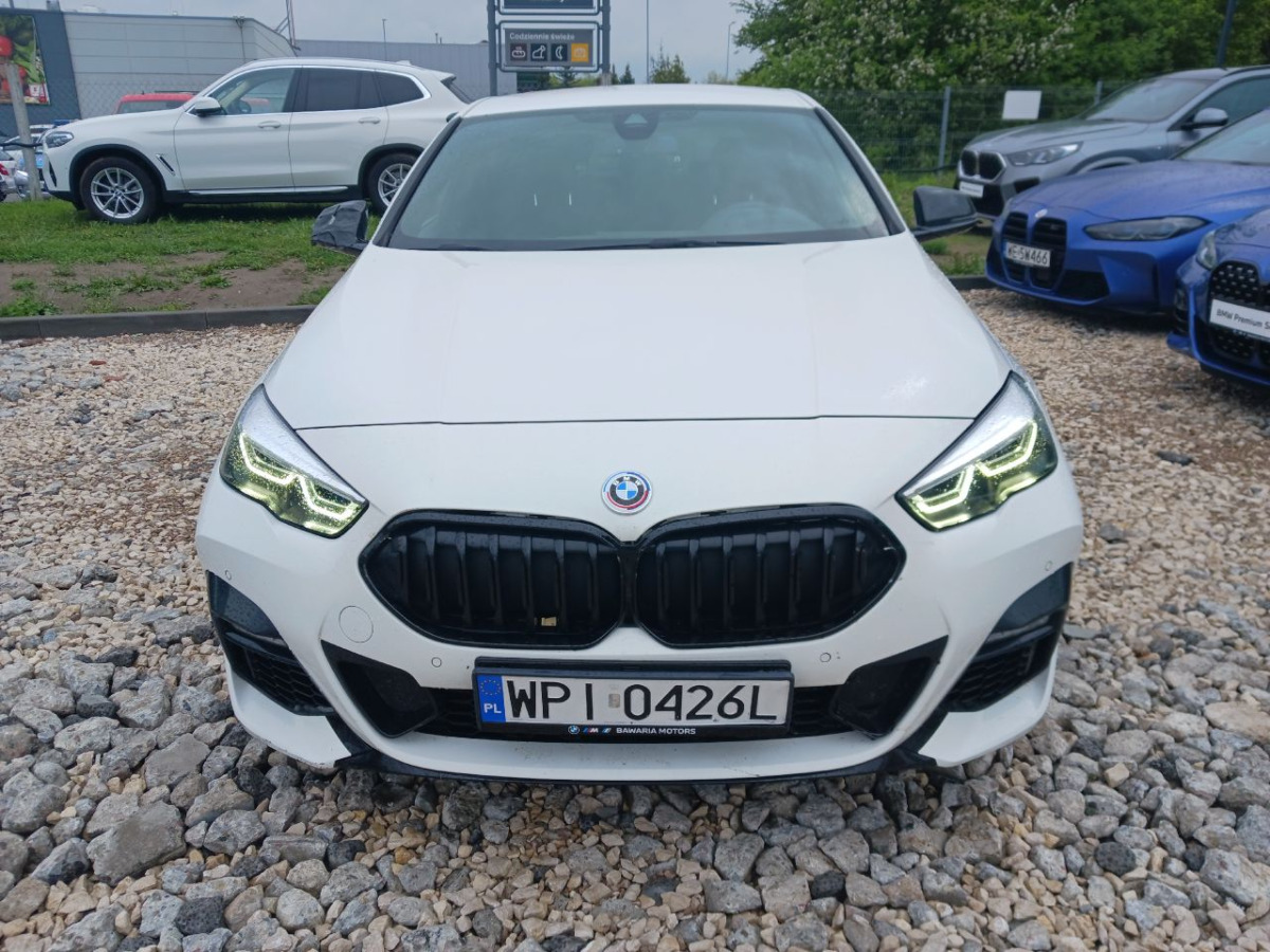 BMW 218i M Sport SEDAN - Sedan: hình 5 BMW 218i M Sport SEDAN - Sedan: hình 5