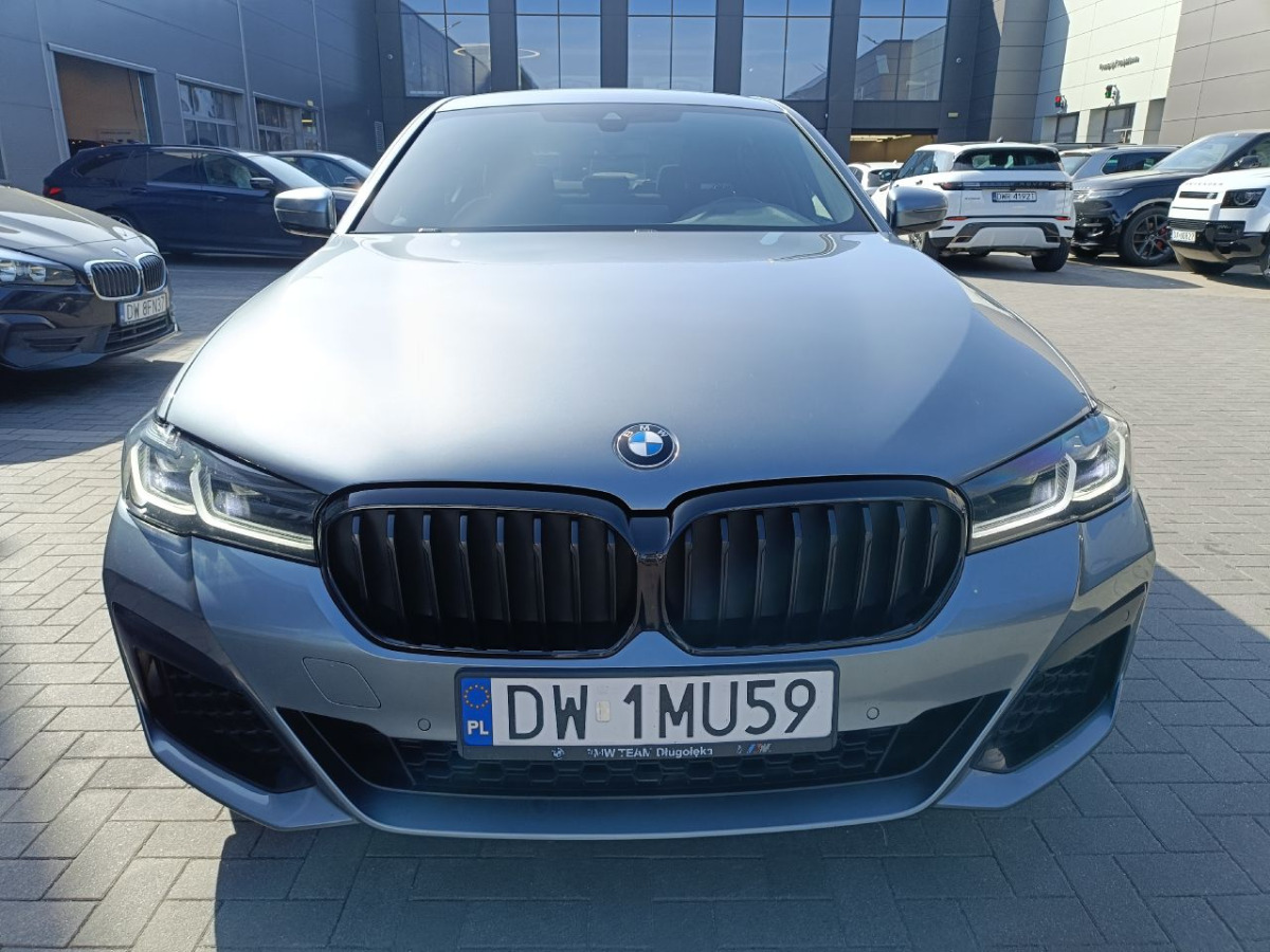 BMW 520d xDrive mHEV M Sport SEDAN - Sedan: hình 5 BMW 520d xDrive mHEV M Sport SEDAN - Sedan: hình 5
