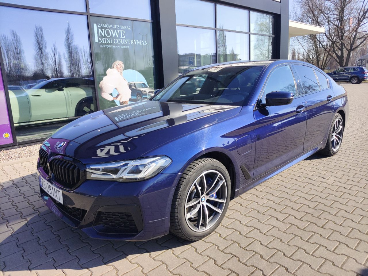 BMW 530e xDrive M Sport SEDAN - Sedan: hình 2 BMW 530e xDrive M Sport SEDAN - Sedan: hình 2